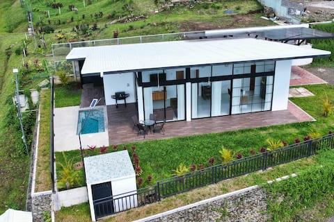 Modern Lake View Home:2BR, A/C&Pool