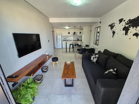 Top Airbnb: Beltrán modern, bright apartment | Garage included in Godoy Cruz