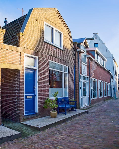 Bnb Helenski sunny cottage in historic center