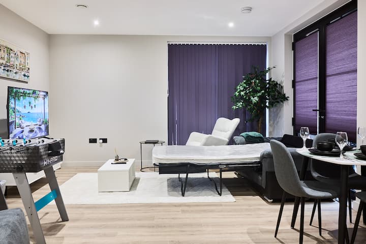 Jewellery Quarter Apt With Games - Birmingham
