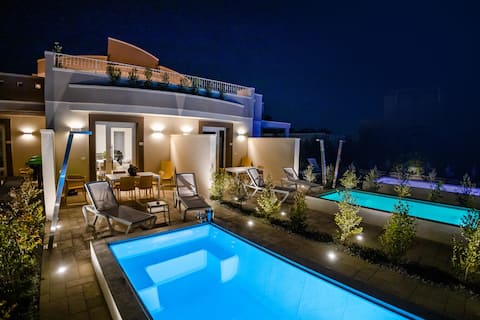 Suite with Heated Private Pool