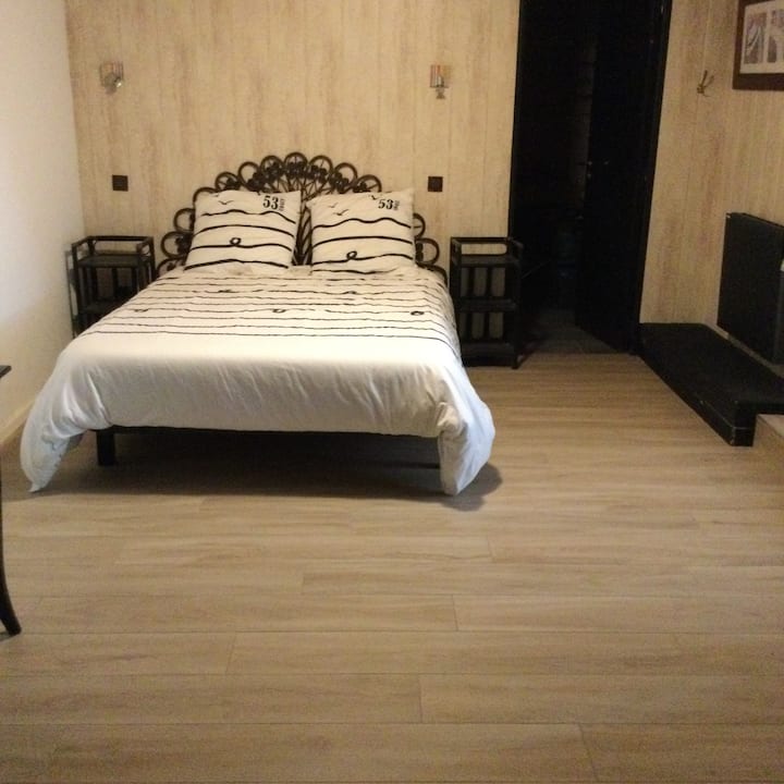 غرفة النوم 2