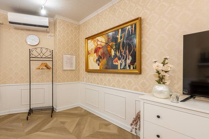 ラグジュアリーな内装/キングベッド /116㎡/新宿、渋谷へのアクセス良し/風呂トイレ3つ! gallery image 3