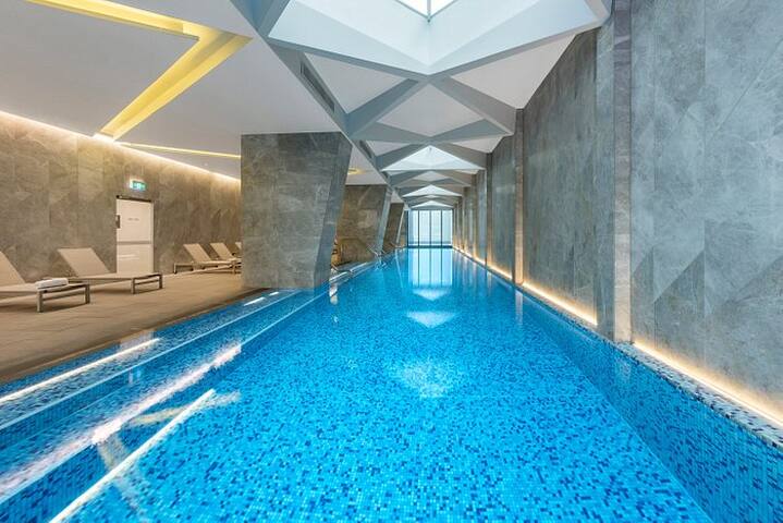 3BR w/ 180° Ocean & City Views | Pool, Spa & Gym gallery image 5