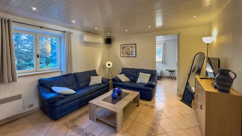 Popular Airbnb listing: COMFORTABLE ***Apt. 47m2 Private garden+bbq/swimming pool in Mandelieu La Napoule