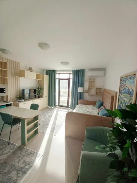 A cozy apartment by the sea!