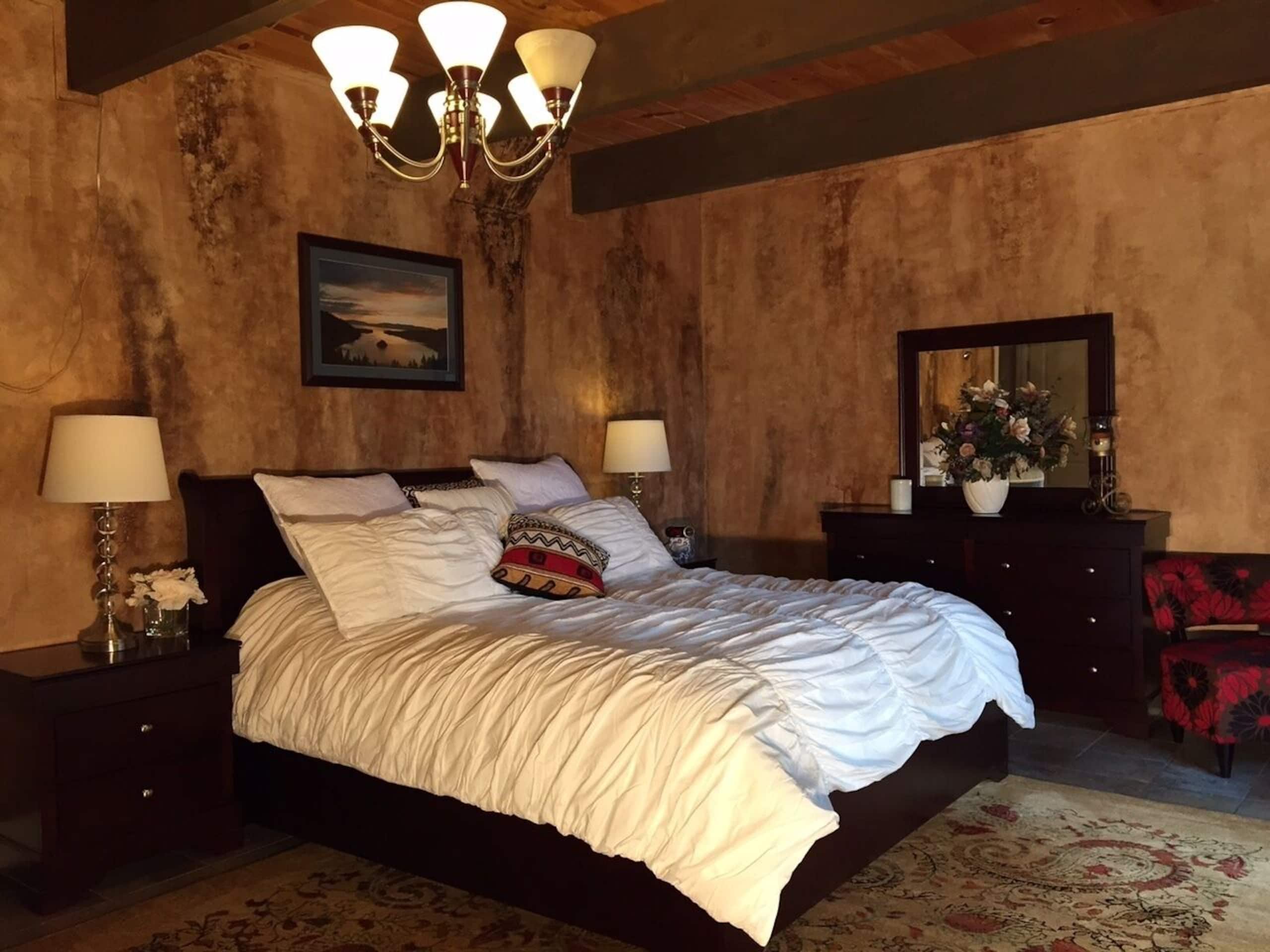 Remodeled 5BR Family Home Near Lake & Heavenly - Photo 3