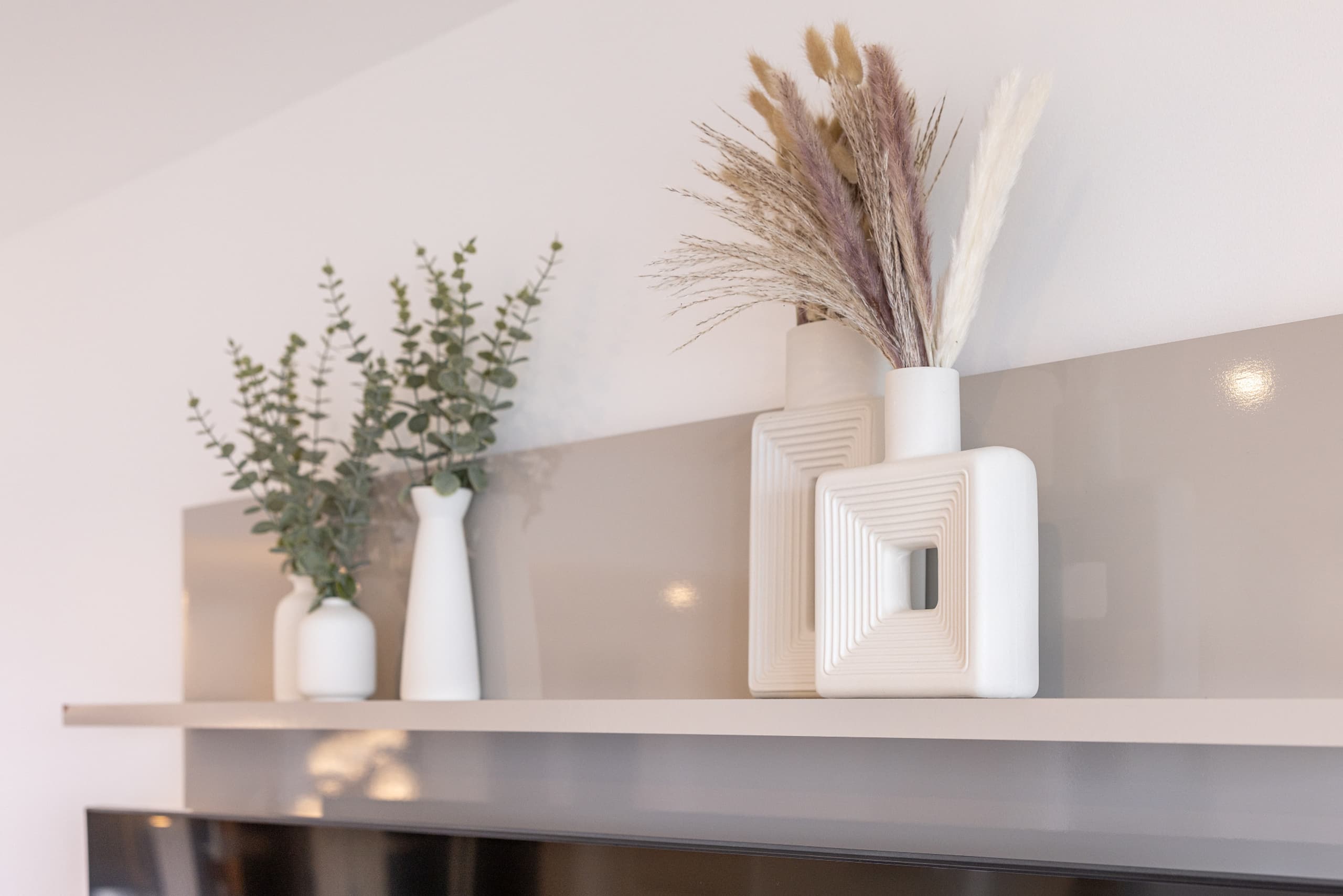 Ocean Breeze Retreat: Luxe High-Rise 21F - Image 19