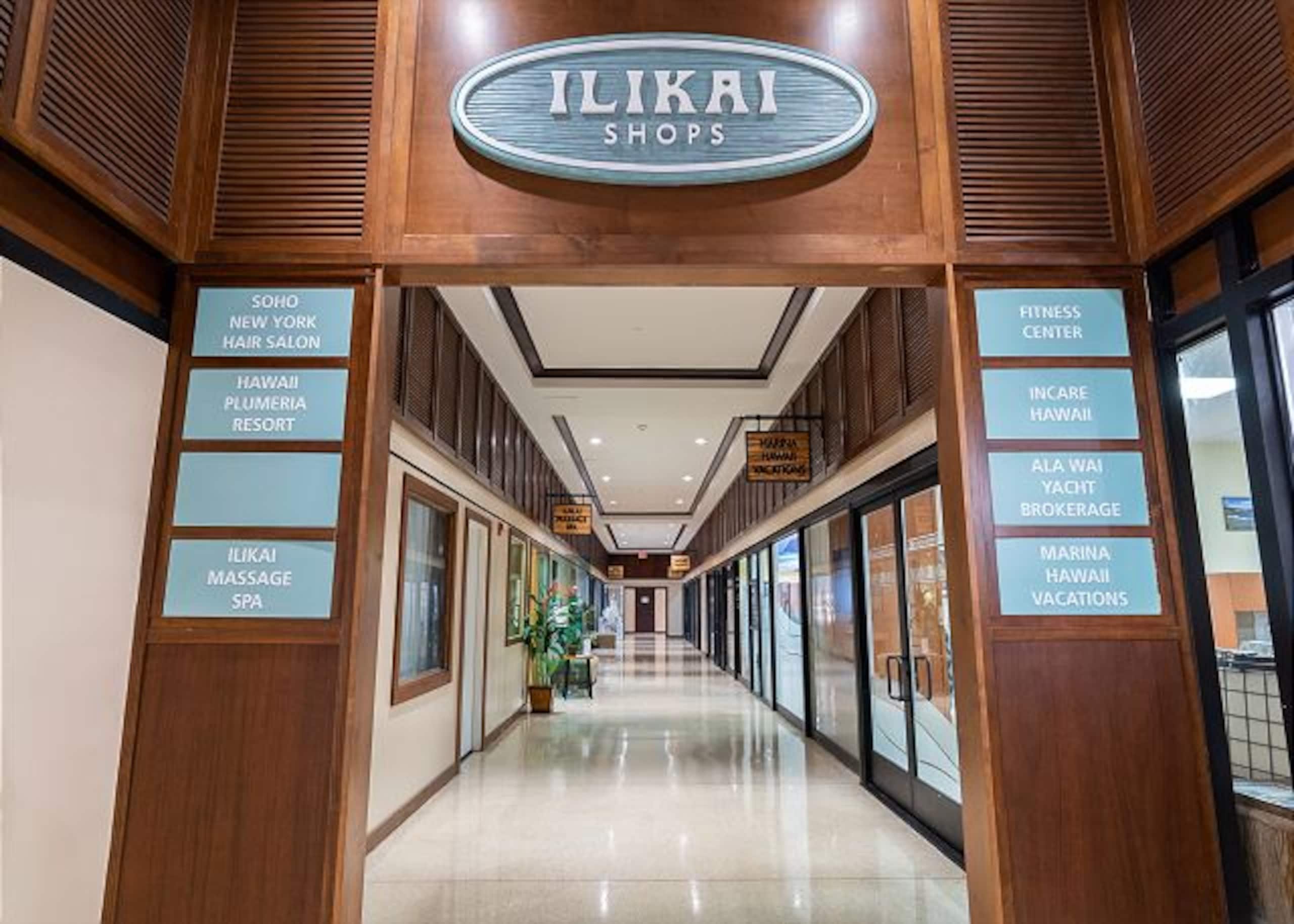 Ocean Breeze Retreat: Luxe High-Rise 21F - Image 37