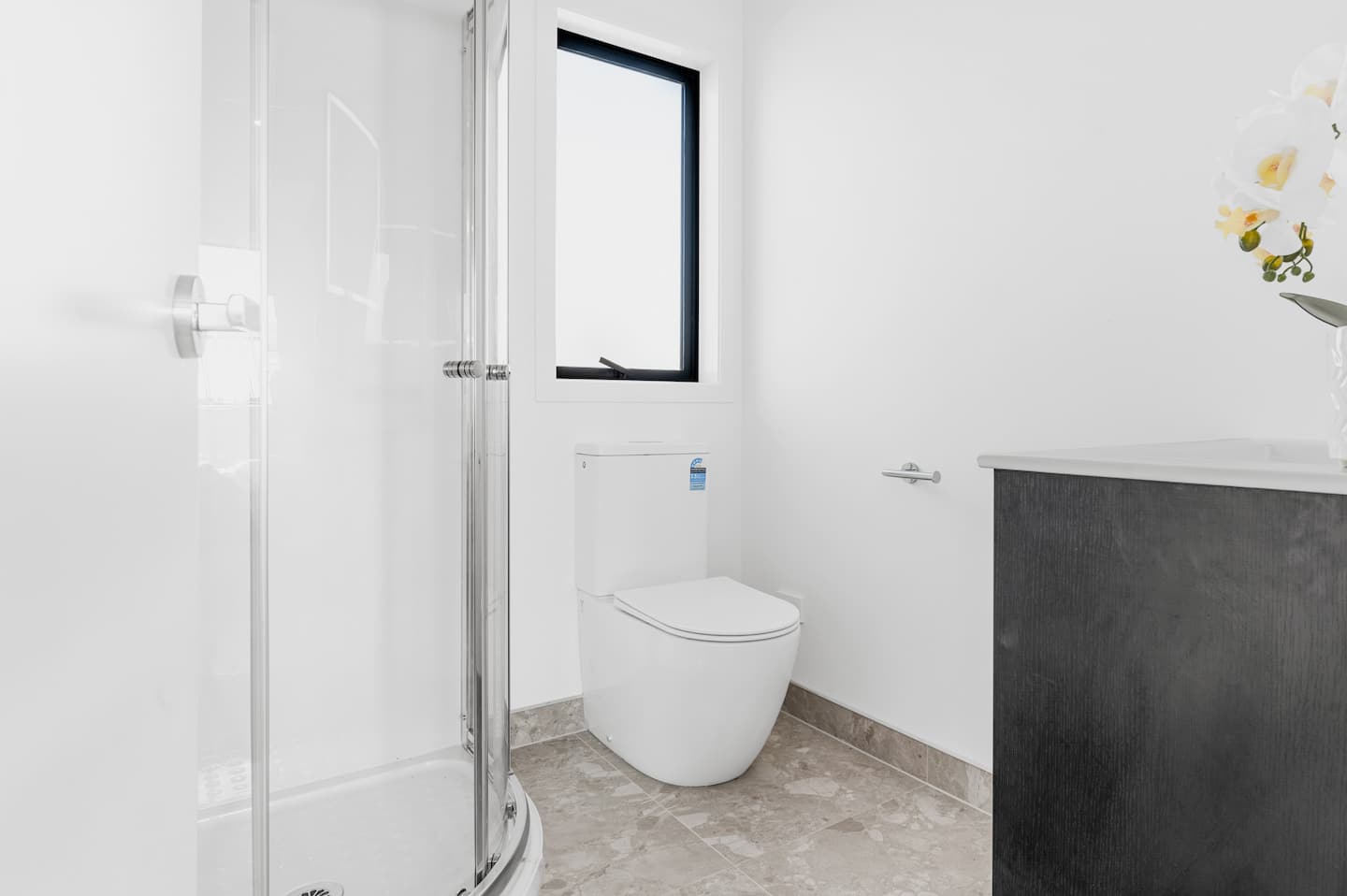 Modern Master Bedroom With Ensuite 5