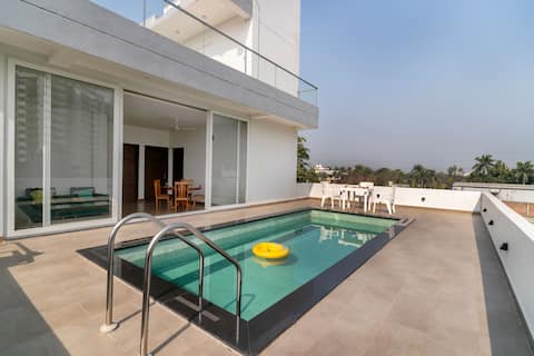Luxe 4BR @ NeerVana w/Private Pool & Bonfire