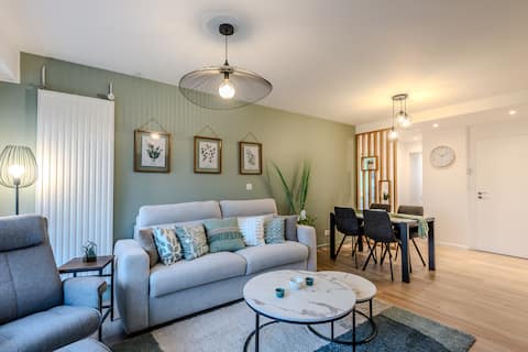 Steps from Lake Leman