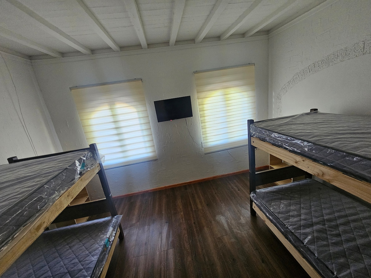 غرفة النوم 2