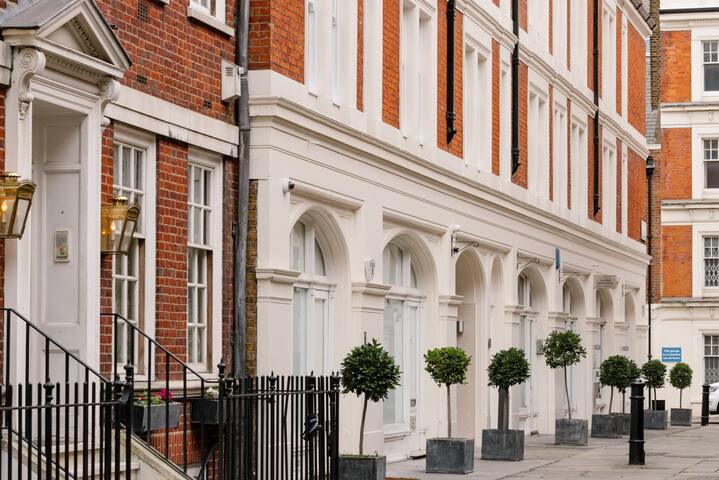 Native Mayfair, Two Bedroom Penthouse gallery image 5