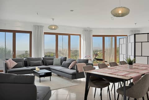 Top Airbnb: Villa -Heated pool -Sea view -Ideal for groups! en Mijas
