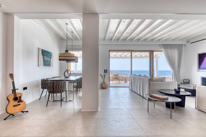 Villa Samba – Elegant Beachfront Villa in Mykonos! gallery image 5