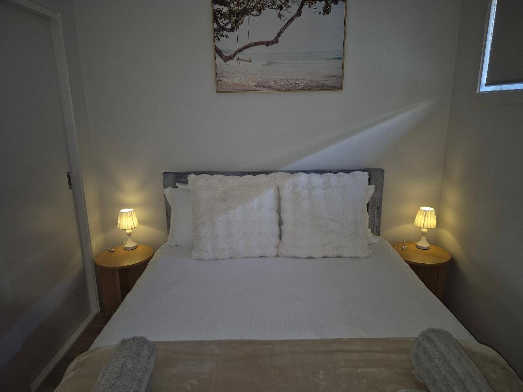 Hii ni sehemu nzuri, tulivu. Tumekupa rafu za mizigo ili uweke mizigo yako, kwa hivyo hakuna haraka ya kufungulia mizigo. 