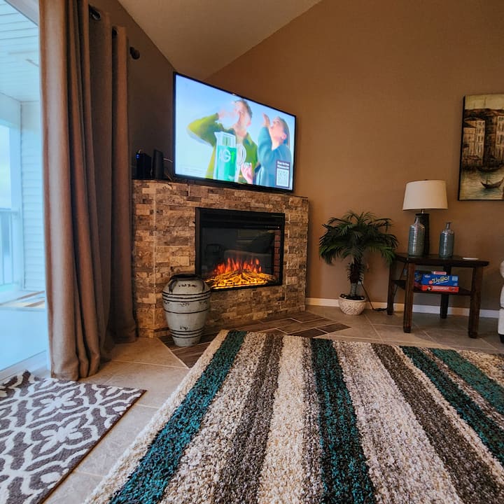 Fantastic Family Lake View Condo 4br/3ba - Osage Beach, MO