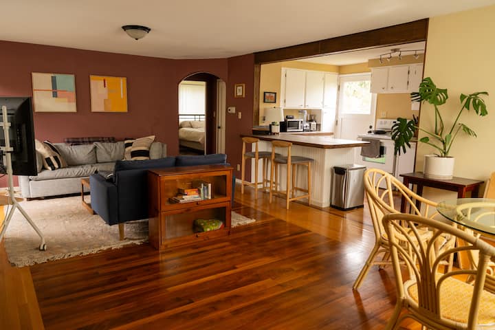Westlight Cottage - Bellingham, WA