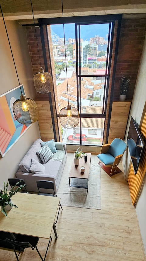 Propiedad de Airbnb exitosa: Loft with double height and mountain views en Usaquén