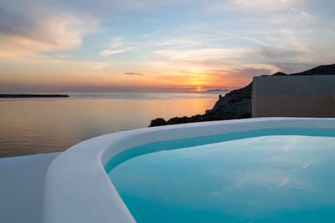 Ode Junior Oia Suite