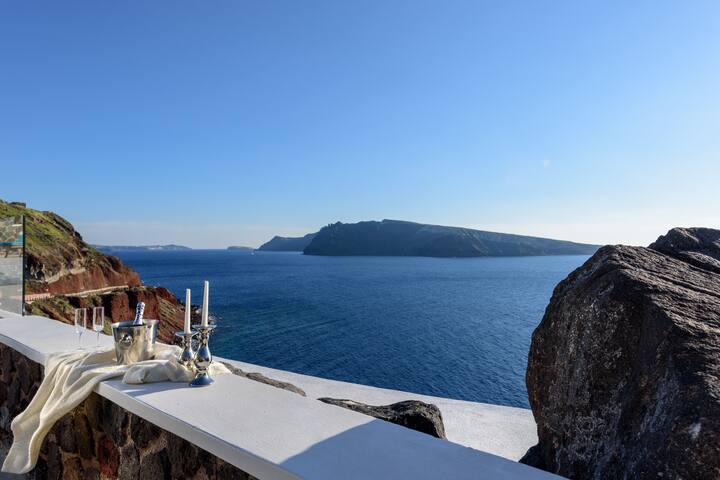 Ode Oia Sunset Villa gallery image 5