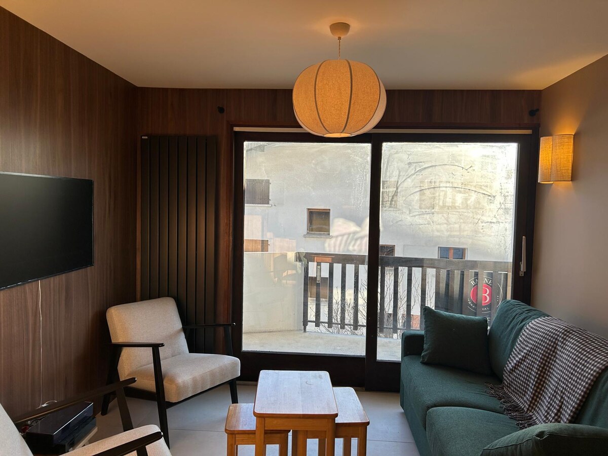 Popular Airbnb listing: The Refuge de l'Adroit in Les Gets