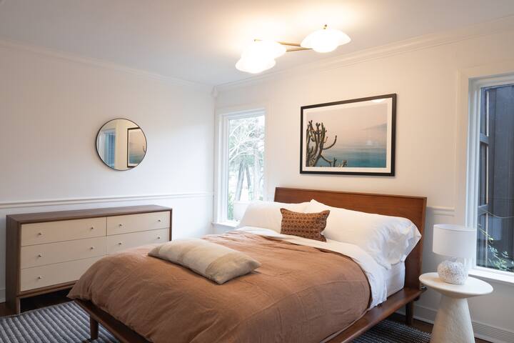 Kessler Park Lux Retreat w/ Sauna & Piano No. 1526 gallery image 2