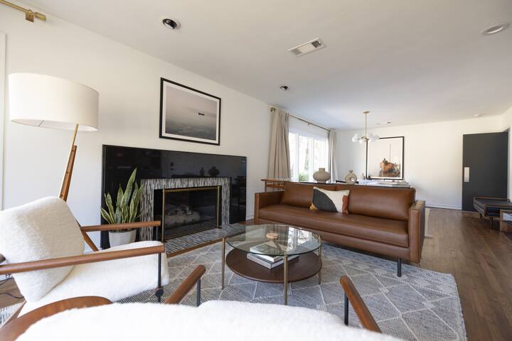 Kessler Park Lux Retreat w/ Sauna & Piano No. 1526 gallery image 4