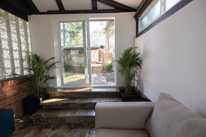 Kessler Park Lux Retreat w/ Sauna & Piano No. 1526 gallery image 3