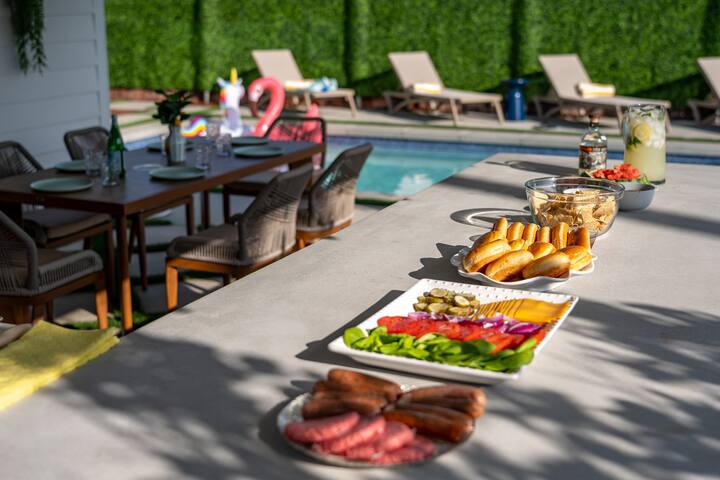 San Diego Oasis~Heated Pool & Hot Tub gallery image 3