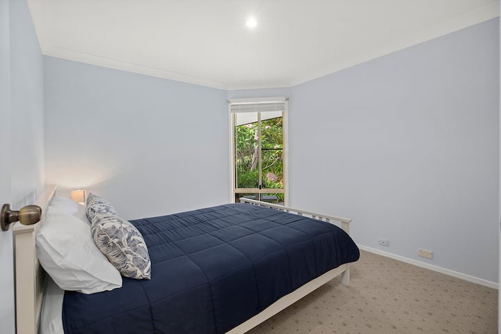
Bedroom 3, though smaller, offers a peaceful retreat with a lovely garden view. The natural light pours in through the windows, creating a calm, serene atmosphere, making it an ideal space to unwind and enjoy the tranquility of the outdoors.