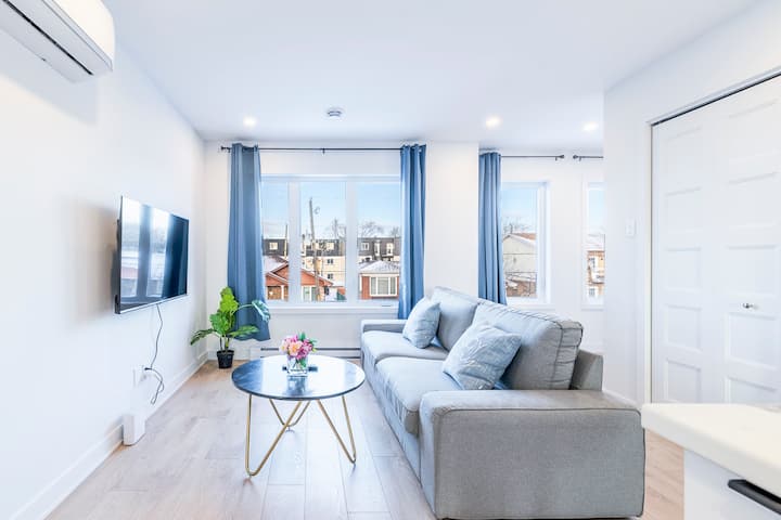 T2 Stylish 3-bdr Free Parking Close Dix 30&dt - 몬트리올