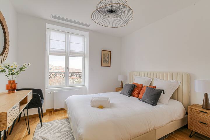 Mascrany, exceptional apartment in Fourvière, A/C gallery image 4