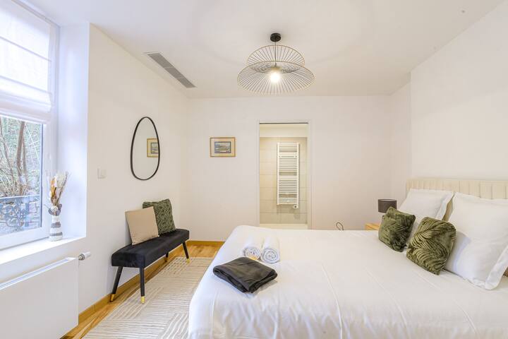 Mascrany, exceptional apartment in Fourvière, A/C gallery image 5