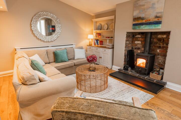 Spacious Home. Log Burner, Parking!  Good Location - Chester