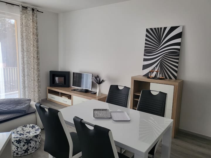Plně Vybavený Apartmanový Byt Se Stáním V  Garáži - Krumau an der Moldau