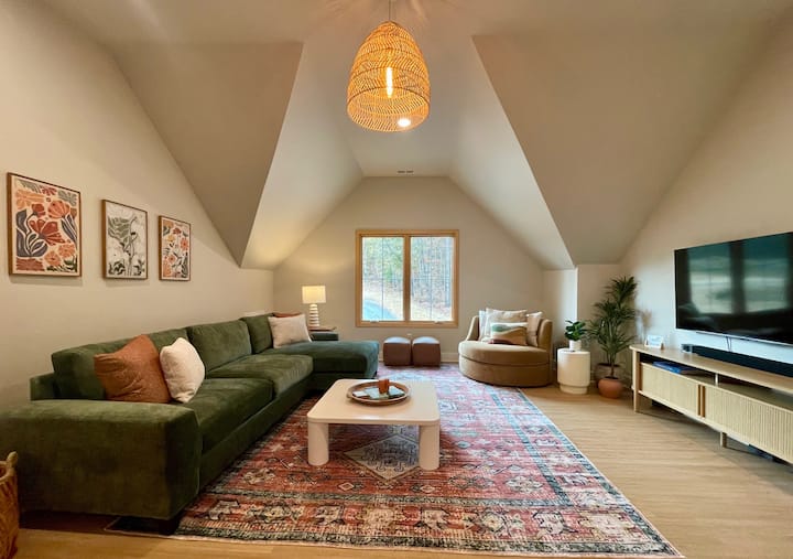New! Chic Couples Retreat-nestled In The Woods - 北卡羅來納