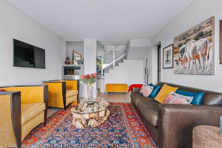 Modern Comfort Mountain Cottage gallery image 3