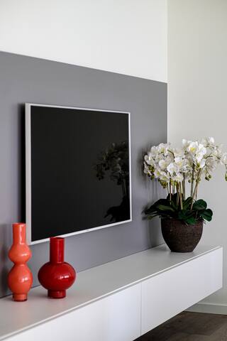 The Gem of The Lake – Garden, Pool and Lake-View gallery image 5