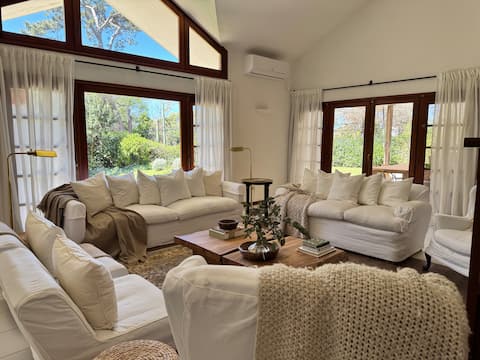 Spectacular Chalet - Stop 17 Brava, Barrio Golf