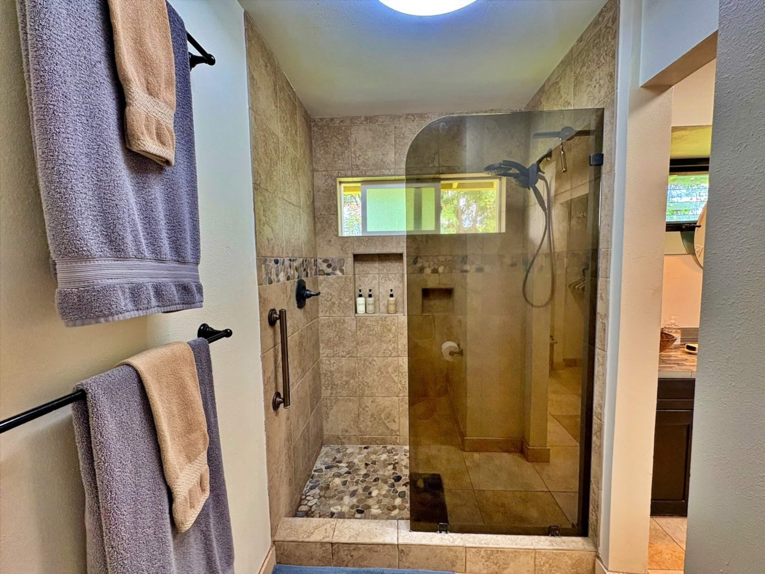 Home in Kailua-Kona · ★4.95 · 3 bedrooms · 4 beds · 2 private baths - Image 30