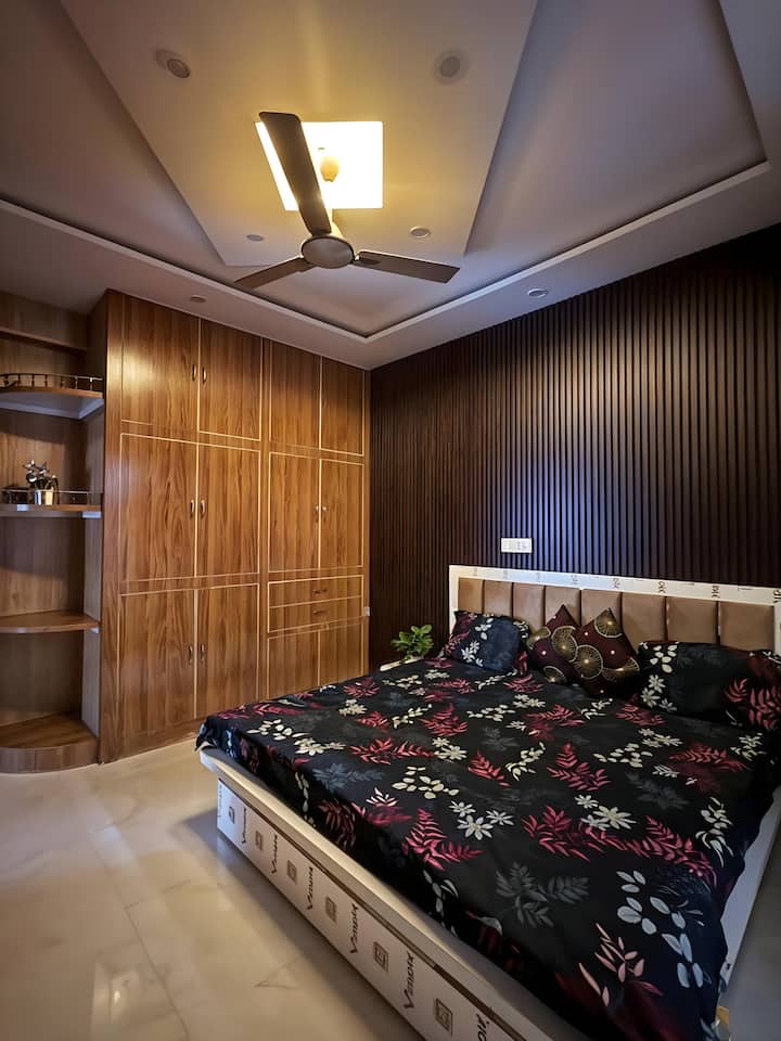 საძინებელი 1