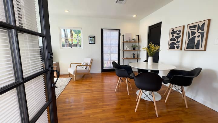 Serene Bungalow In Walkable South Park - San Diego, CA