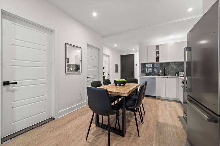 New Downtown MTL Old port 3 BR 2 BA gallery image 4