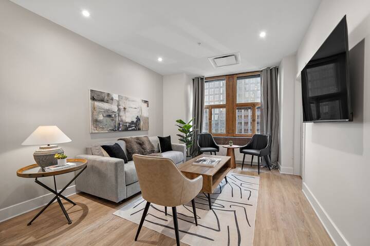 New Downtown MTL Old port 3 BR 2 BA gallery image 2