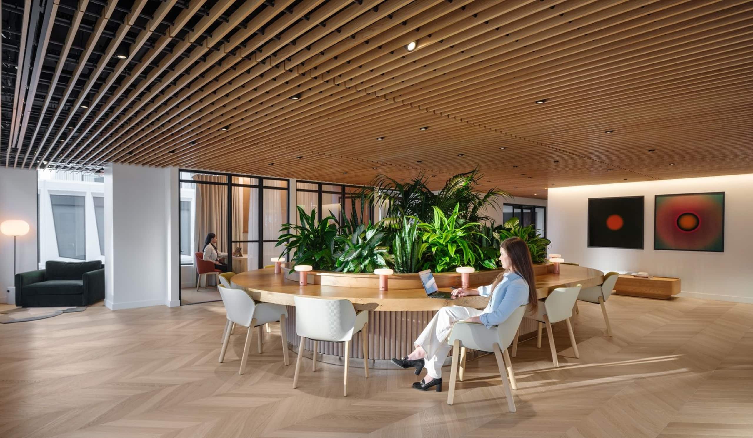 San Francisco's Luxury Penthouse - Image 9