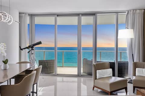 Ventur Beachfront Luxe Condo | Lyfe Beach Resort
