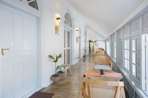 Feel Home - Fort Kochi Central