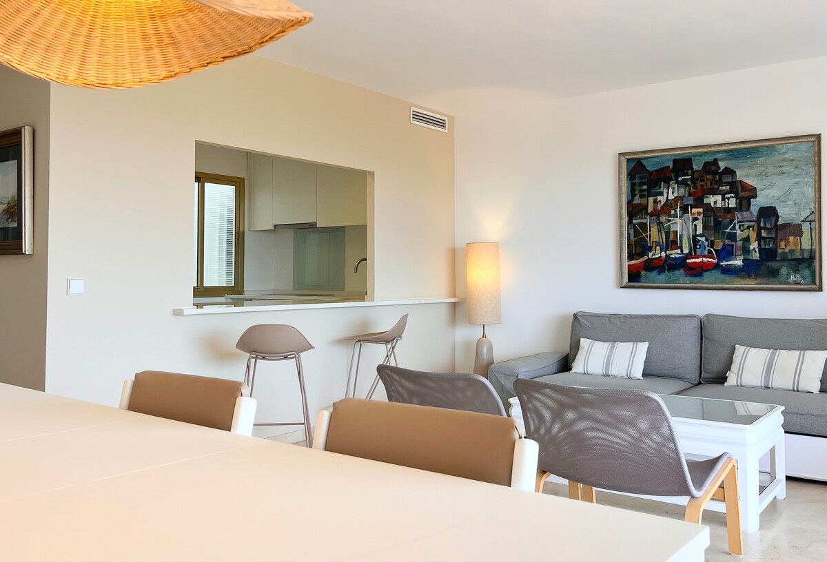 Propiedad de Airbnb exitosa: Thalassa Luxe Apartment Ocean View en Salou
